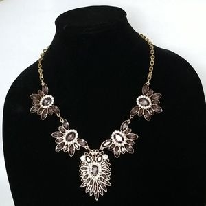 Magnificent rhinestone necklace